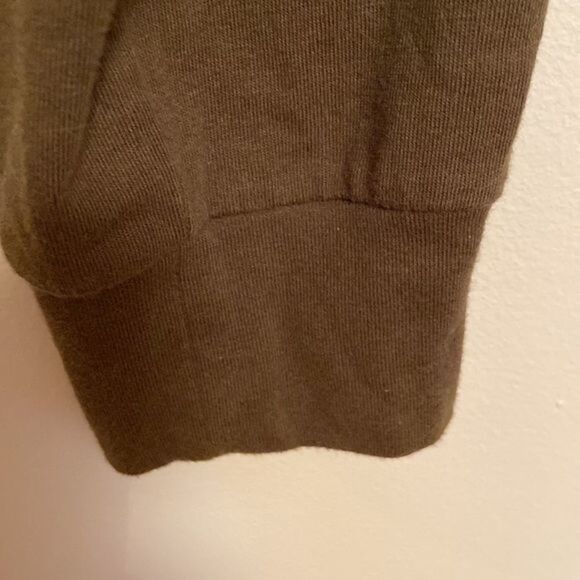 🔥3-$10🔥 FOREVER 21 long sleeve tee - Picture 4 of 8